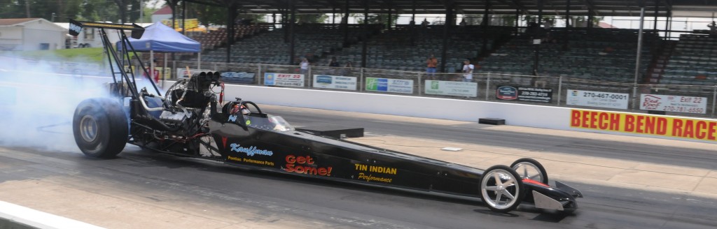 Jeff Kauffman TAD burnout at Beech Bend Raceway 2015