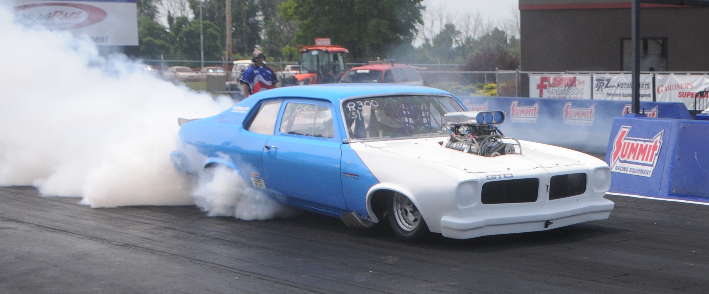 George Z 1974 Pontiac GTO burnout